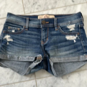Hollister shorts - Hollister shorts low rise Sparsamt använda, gott skick. 