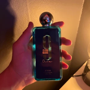 Afnan 9Am Dive - Säljer nu min 9Am Dive då jag håller på att rensa min kollektion. Skulle säga att det är ca 40ml kvar. Nypris: ca 450kr, mitt pris: 169kr