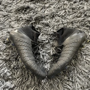 Hypervenom 3 - Hypervenom 3 storlek 40.5 Riktigt bra skicka 8.5/10