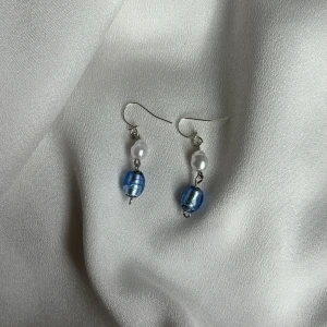 Örhängen 💗 - Handgjorda örhängen💗