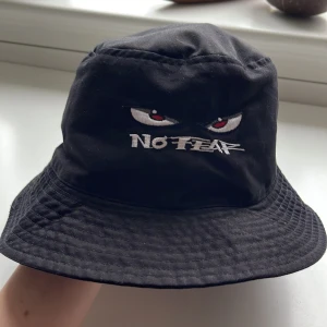 No fear bucket hat - Bra skick, skriv vid frågor.