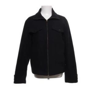 kappa  - Svart kappa från Björn Borg, jätte fint skick!!