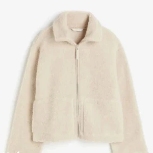 Hm Teddy jacka  - Jag säljer denna då jag inte använder den!💕 skriv privat för bättre bilder!🩷