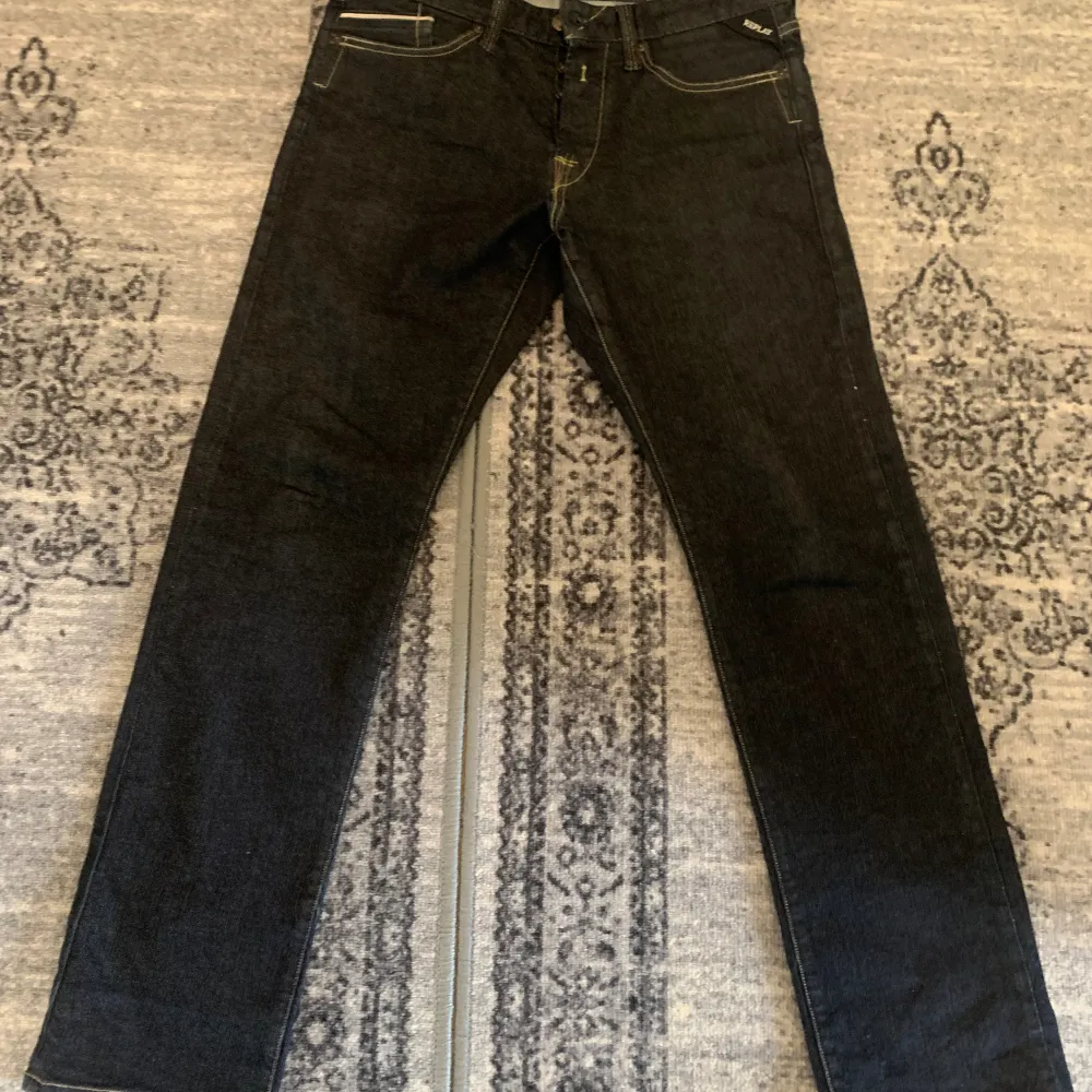 Replay jeans helt ny mörkblå herr. Jeans & Byxor.