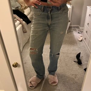 Vintage Levis jeans - Snygga jeans köpa vintage på beyond retro. Strl W.34 L.34, jag är vanligtvis en 38a!