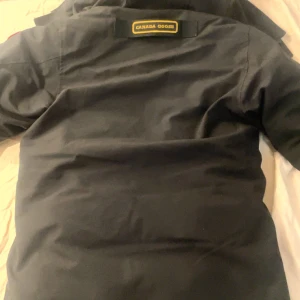 Canada goose langford parka  - En lång skön canada goose vinterjacka som knappt används. Storlek S men passar bra till M. Nypris 19000kr