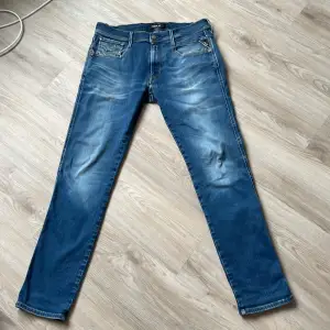 Snygga replay anbass jeans. Skick 8/10 | Storlek 34/32. Checka in min profil för fler feta kläder