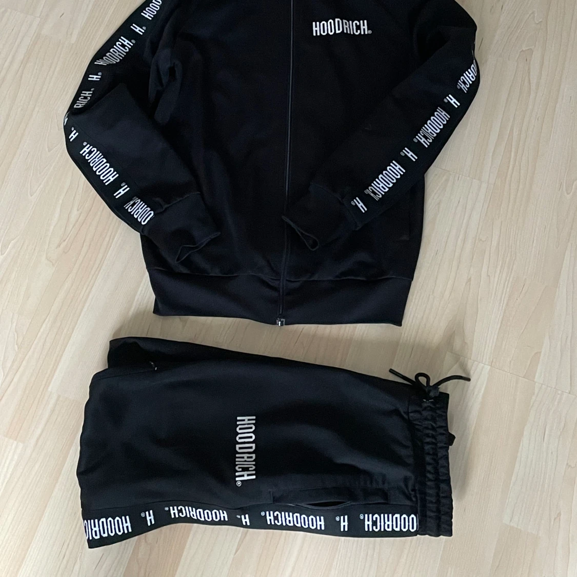 Hoodrich set - 90