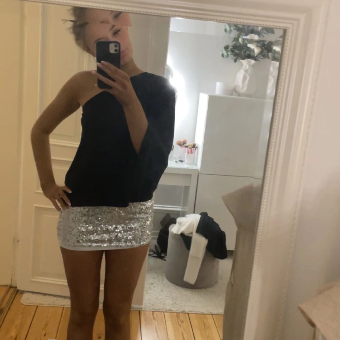 Silver, paljett kjol