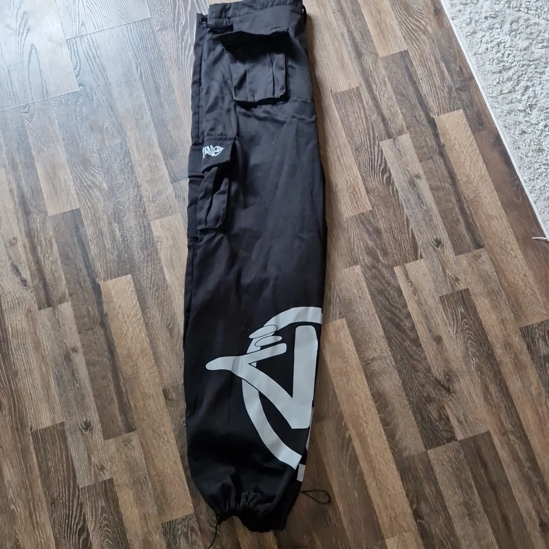 Minus two cargo  - 90