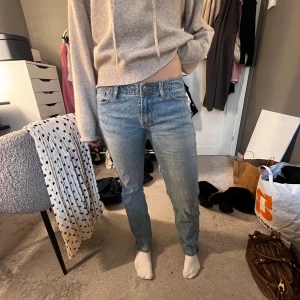 Blå jeans  - Super snygga jeans från brandy melville. Köpt för ca 3 år sedan. Använd fåtal gånger💓💓