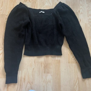 Stickad tröja - Jätte fin köpt på sellpy, men bra kvalite💗 skriv för fler bilder 🫶
