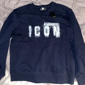 Dsquared2 - Dsquared2 sweatshirt  (Säljer pga inte passar mig) Storlek XXL men passa XL och även L