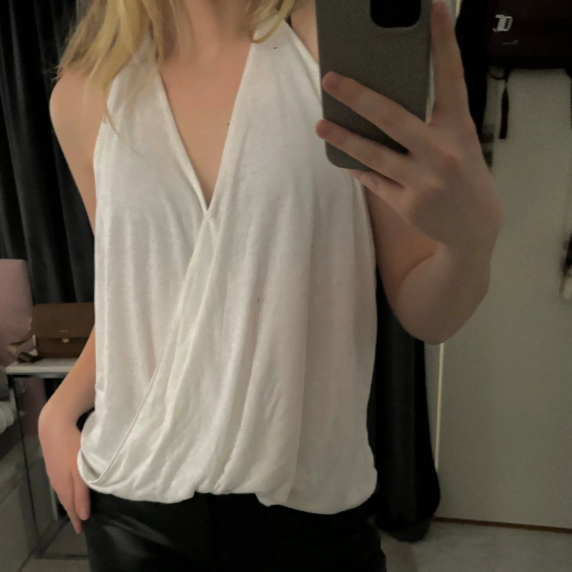 Draperad topp med öppen rygg - 90