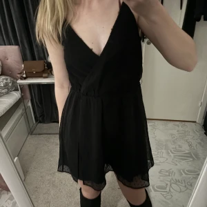 Fest-klänning - Skriv privat vid fler frågor!😊  Använd Max 2 gånger