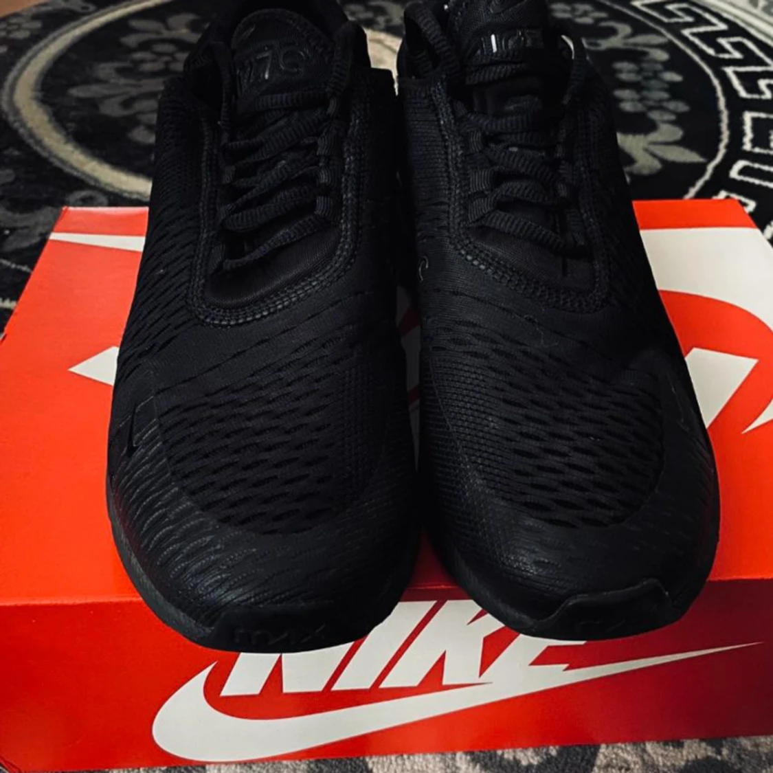 Nike 270 black