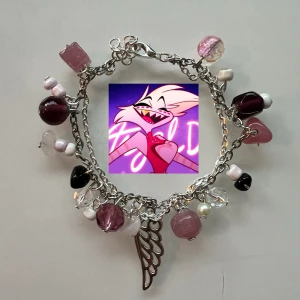 Armband - Angeldust - Handgjort armband inspirerad av Angeldust från Hazbin Hotel :)