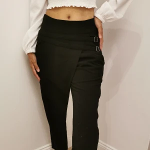 Suitpants jättefin skick strl S - Suitpants i fint, storlek XS-S. 