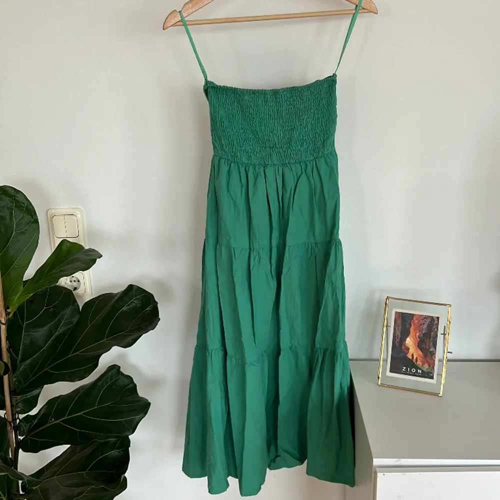 Super cute green dress from Sim&Sam. Klänningar.