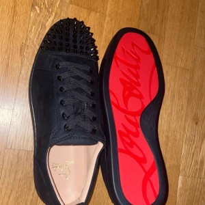 Christian loubs - Oanvända