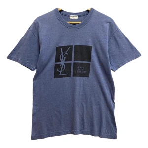 Saint Laurent tshirt  - Säljer min rikigt feta saint Laurent tshirt. Skick 9/10 sprsamt använd. Retail på ca 4500kr. Mitt pris, 1699kr pris går att diskutera vid snabb affär🤝