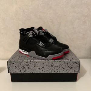 Air Jordan 4 Retro “Bred Reimagined” - Helt nya jordan 4 Kvitto och orderbekräftelse finns. Storlek 43  Vid snabb affär kan priset diskuteras