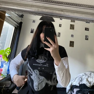 T-shirt med tryck  - Cool t-shirt med tryck som tyvärr inte kommer till användning, köpt i USA. 