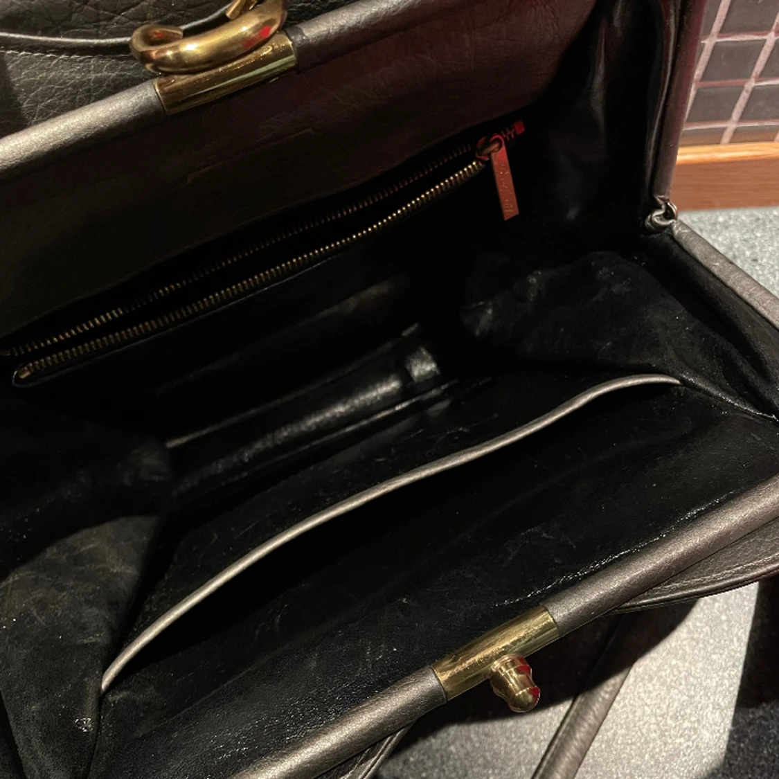 Vintage grå/silverhandväska - 91