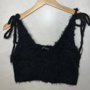 Topp - Svart topp från Zara strl M passar även S! Nyskick🤍