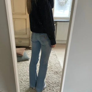 Lågmidjade bootcut jeans - Super snygga lågmidjade vintage bootcut jeans❤️‍🔥❤️‍🔥