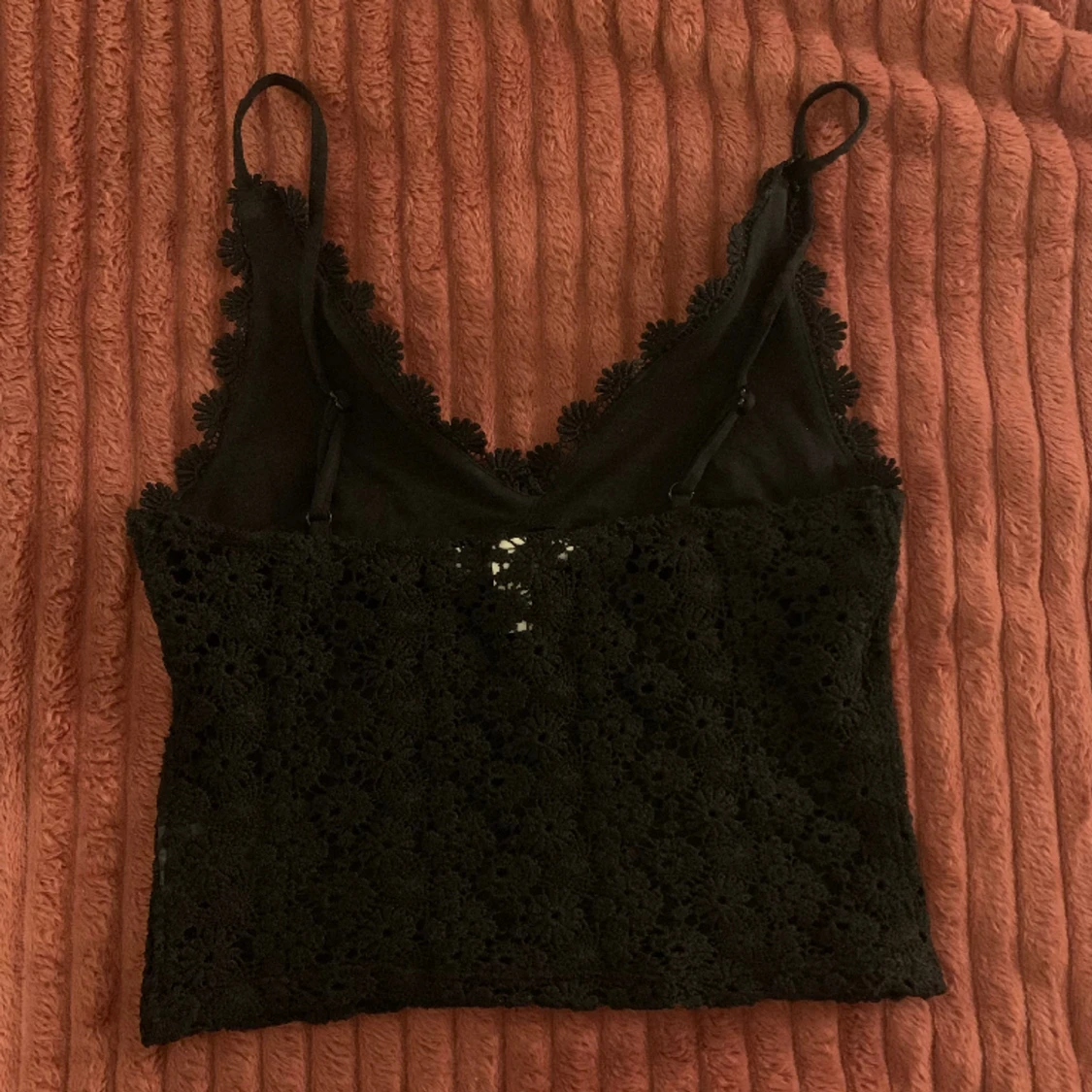 svart stickad topp  - 90