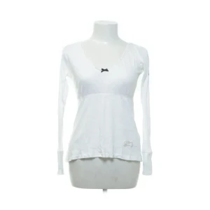 Blus - Odd molly blus med tryck på ärmen i så fint skick💓