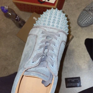 Loubs - Loubs strlek 45 bytes mot loubs strlek 41-42 bra skick och äkta såklart har inte kvitto eftersom ja köpte av en vän