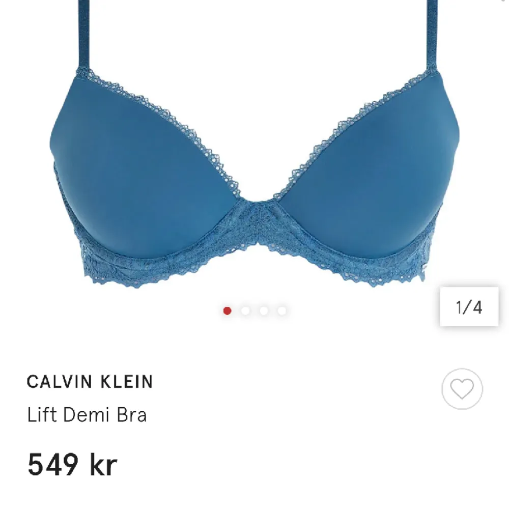 Säljer min helt oandvända bh ifrån Calvin Klein i storlek 36b  Köpte för 550kr säljer den för 250kr!💕. Övrigt.