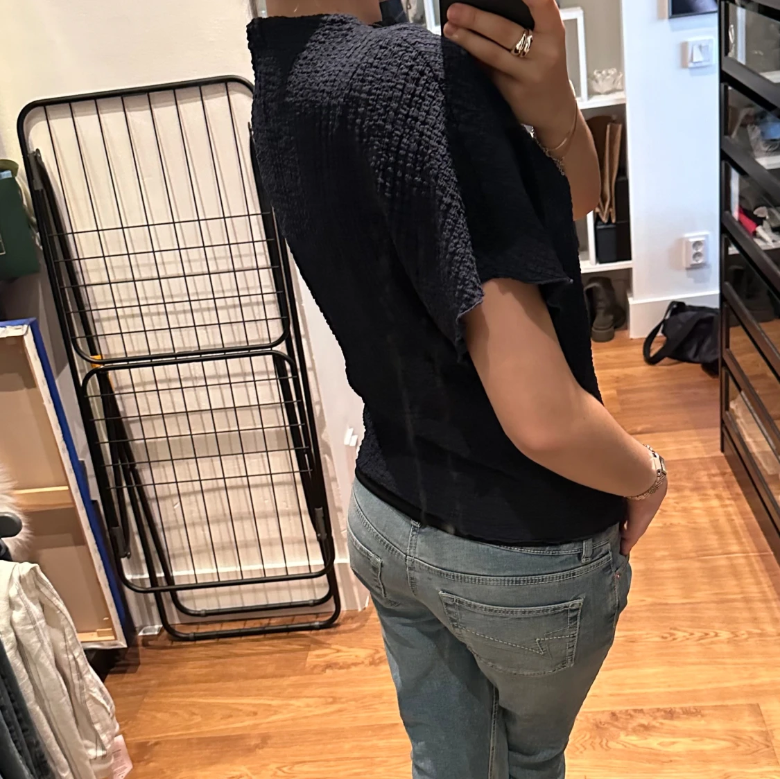 Mörkblå tröja  - 90