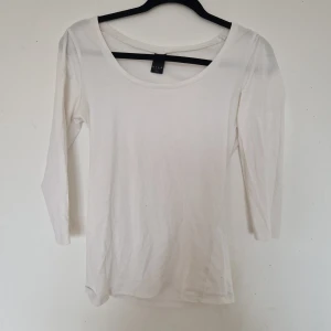 Vit långarmad - Oanvänd vit trekvartströja