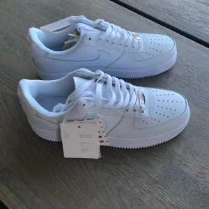 Nike Air force 1 - Storlek 42 och är aldrig använda. 