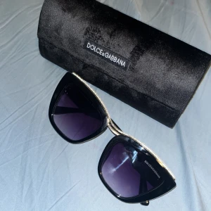 Solglasögon - Använda 2 gånger, Inte äkta men mycket bra kvalité, köpta för 800, säljer för 310