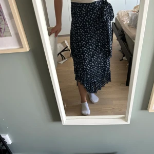 Långkjol - Långkjol från nakd (omlott, knyts) 