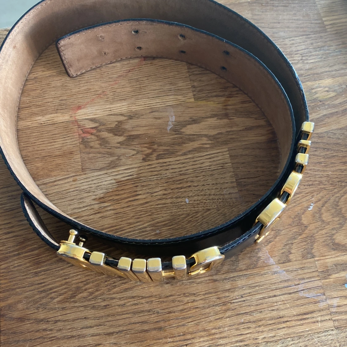 Mochino bälte nypris 2700kr andvänt typ 5 gånger - 90