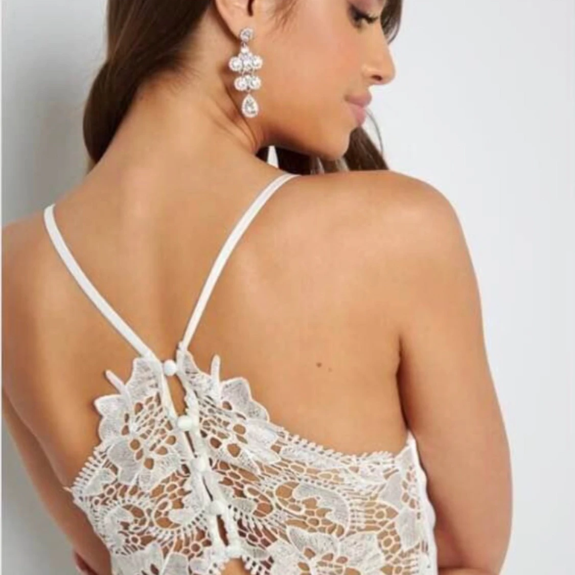 Vit studentklänning siden stl 34 - 90