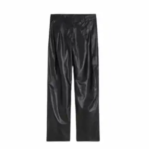 H&M Studio ss23 Leather pants Sz 40 Rrp 2999:-