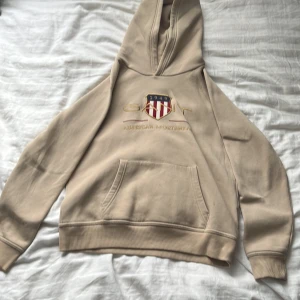 Gant hoodie - Storlek 158-164 använd 5 gånger 