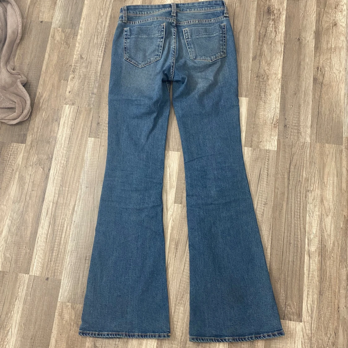 Low waist bootcut jeans - 90