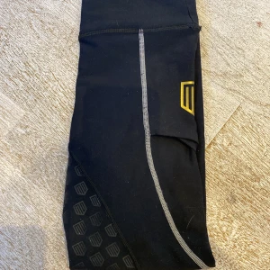 mayabyxor - ridbyxor Maya delorez Str 2xs