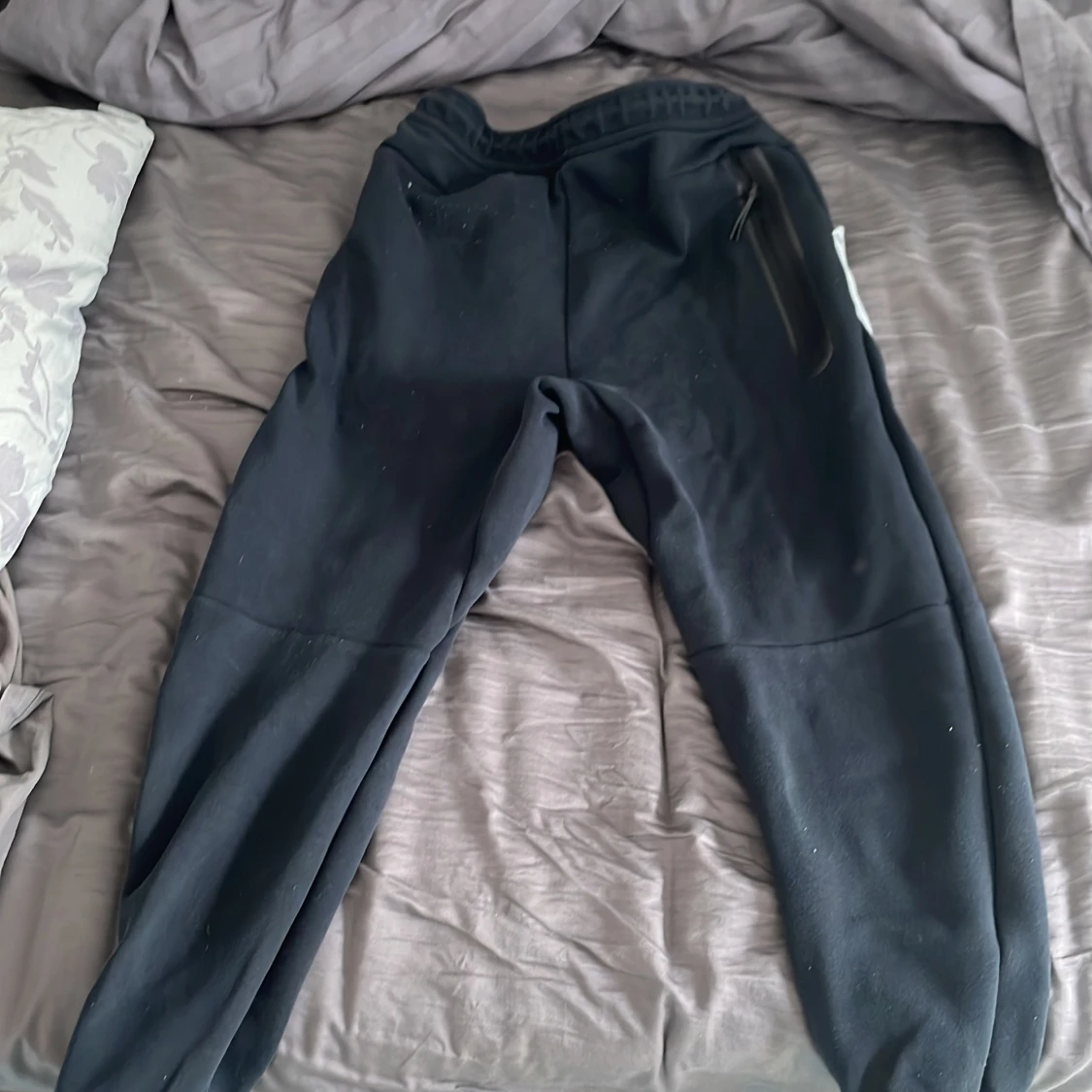 Nike tech byxor - 90