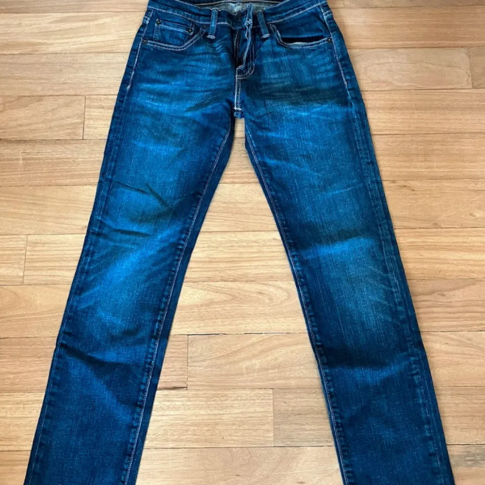 Levis jeans Selan använda och i fint skick  W27 L32. Jeans & Byxor.