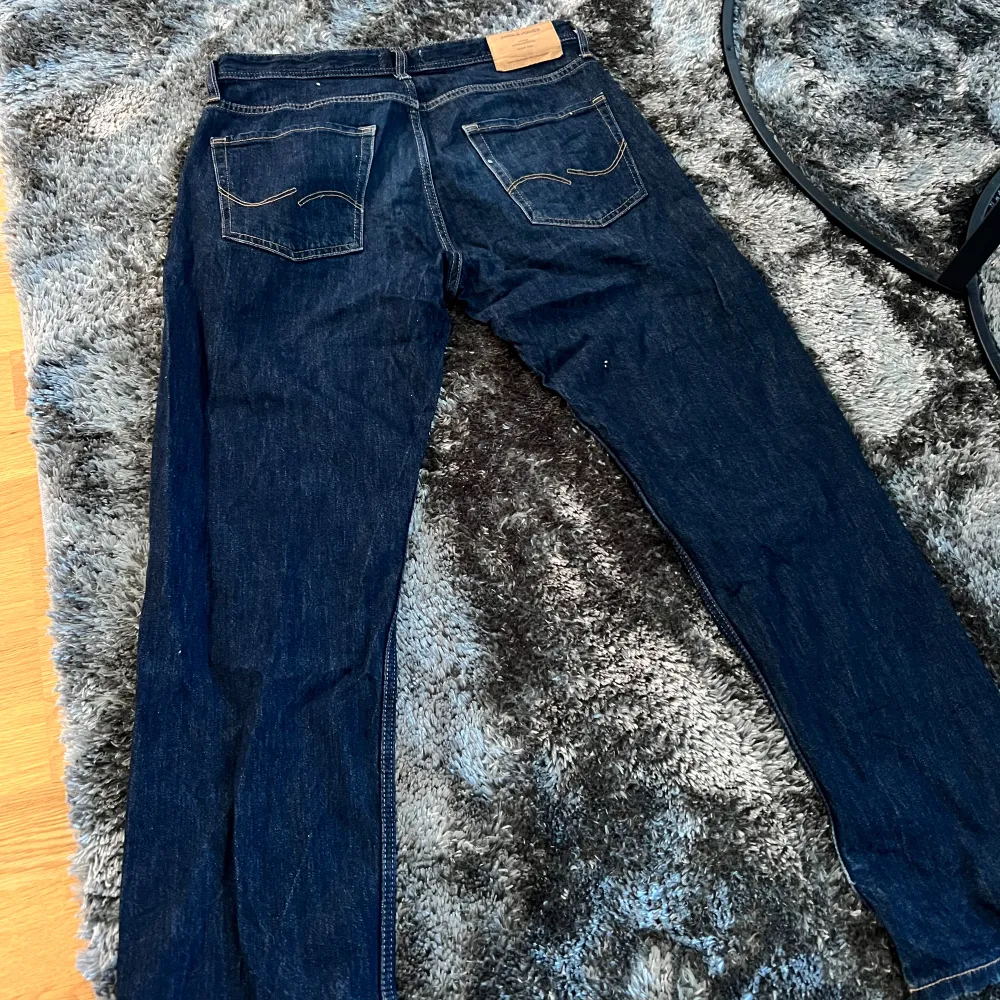 Ett par Jack and Jones intelligence jeans, använda fåtal gånger och är som nya!. Jeans & Byxor.