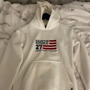 hampton republic hoodie - Aldrig använd helt i ny skick!💕