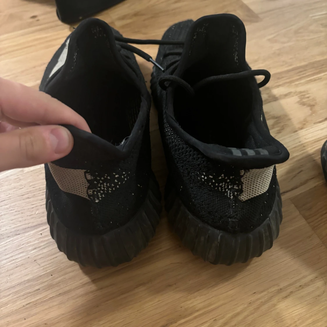 Yeezy boost 350 v2 Oreo - 90